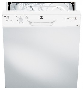 照片 洗碗机 Indesit DPG 15 WH